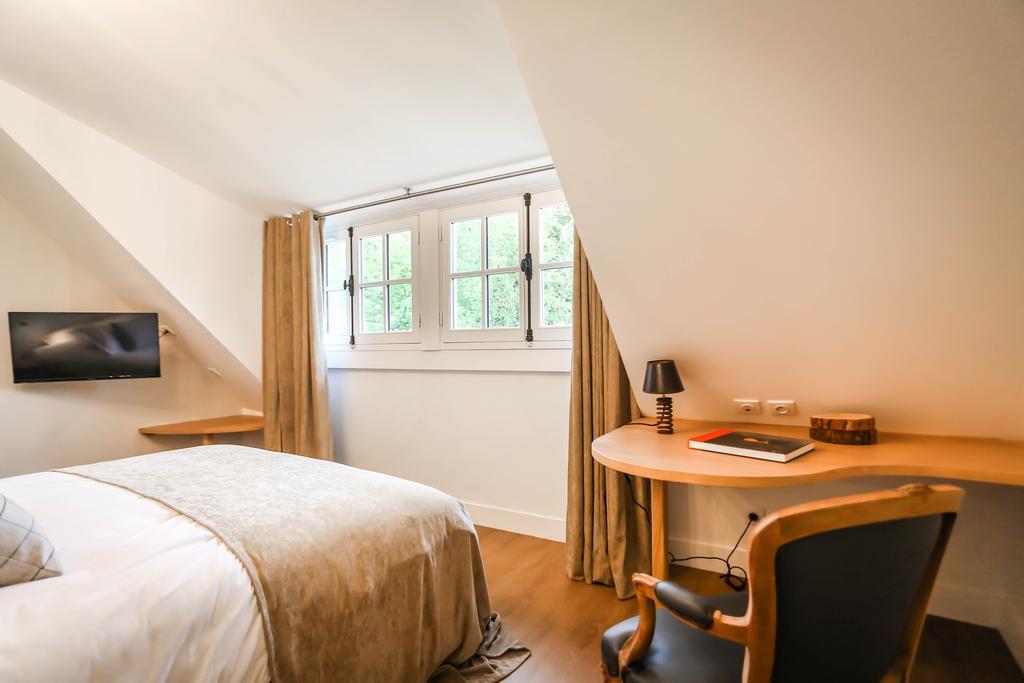 Bed and Breakfast Moulin de Vilgris Clairefontaine-en-Yvelines Zimmer foto